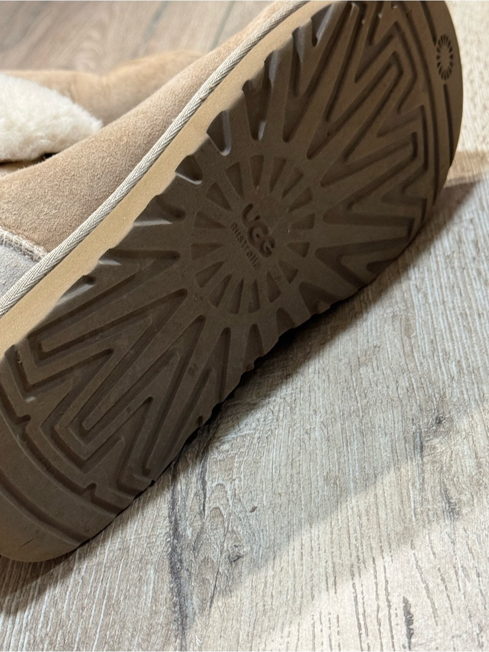 UGG Cozy Bailey Button Sheepskin Boots | Sand & Beige | Size 8 - Picture 8 of 15